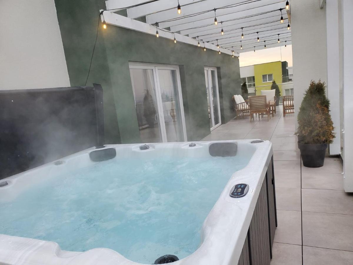 Jad- Penthouse With Jacuzzi And Mountain View - Coresi Brasov Exterior photo